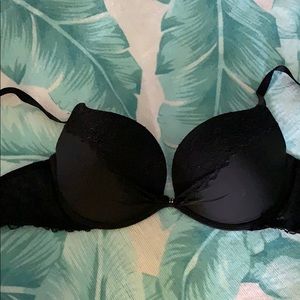 Black Victoria’s Secret push up bra